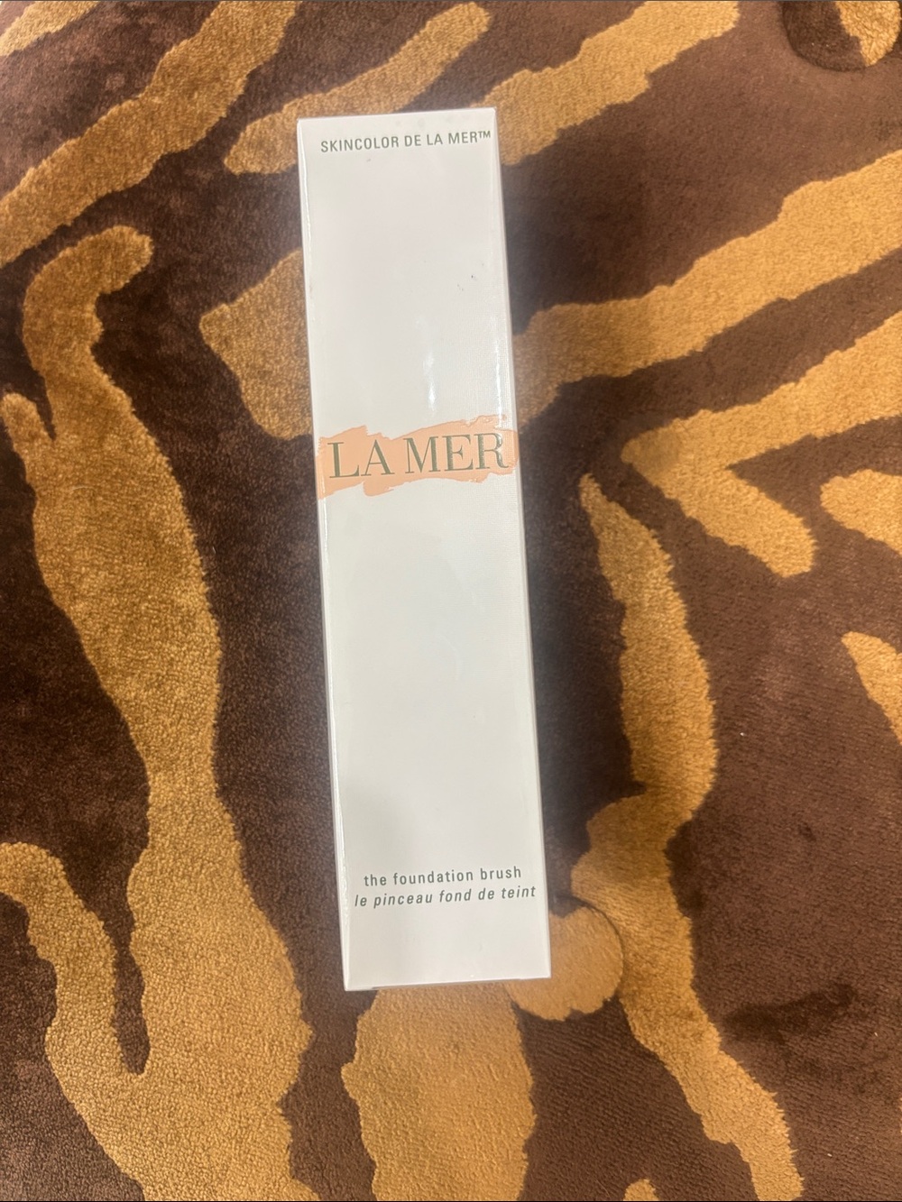 La Mer foundation brush